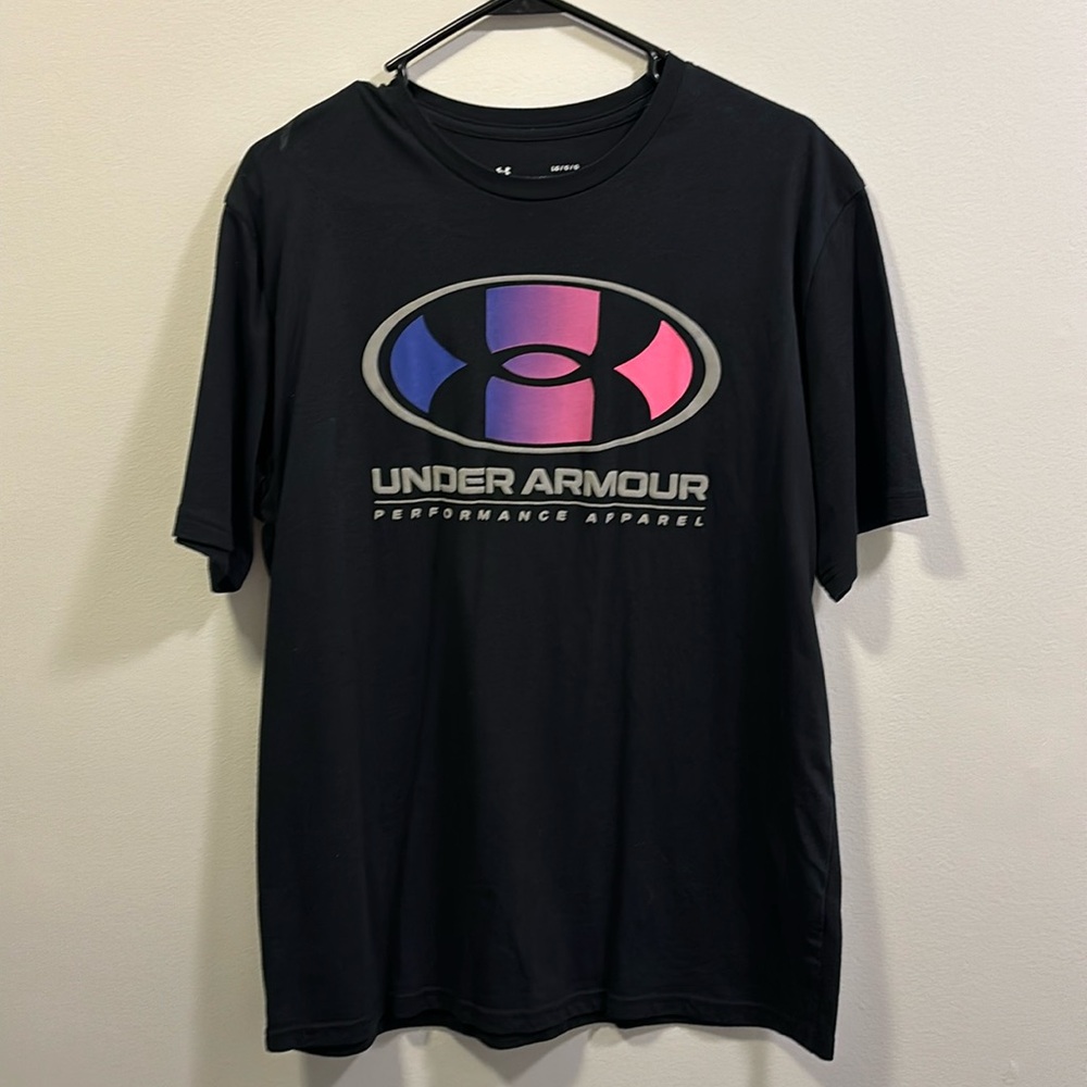 Large men’s under armour loose fit